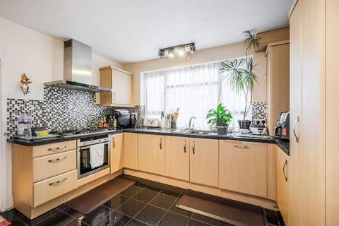 3 bedroom house for sale, Appleby Road, London