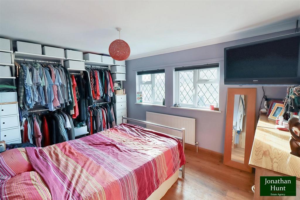Principal bedroom