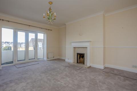 2 bedroom flat for sale, Clifton Gardens, Folkestone, CT20