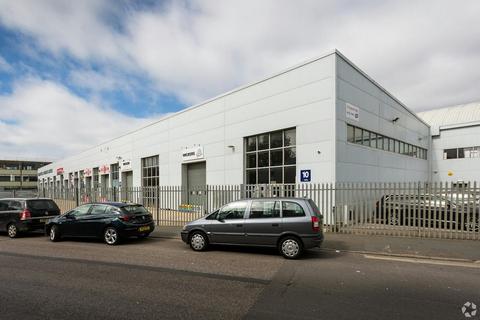 Warehouse to rent, Unit 6 Chartwell Business Centre, Chartwell Road, Lancing, BN15 8UE