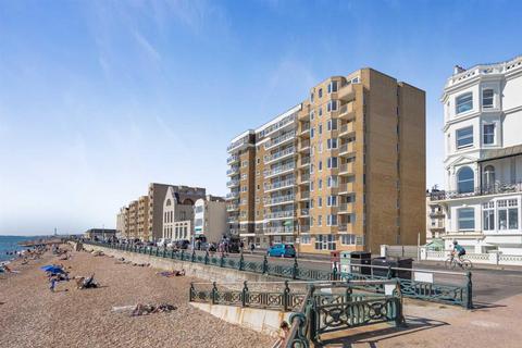 1 bedroom flat to rent, Spa Court, Kings Esplanade, Hove