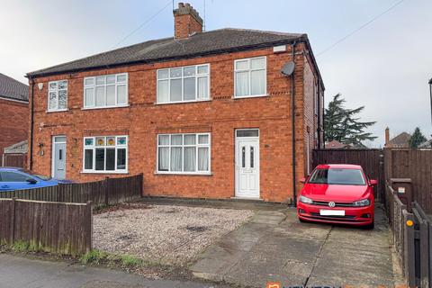 3 bedroom semi-detached house for sale, Windsor Avenue, Newark NG24