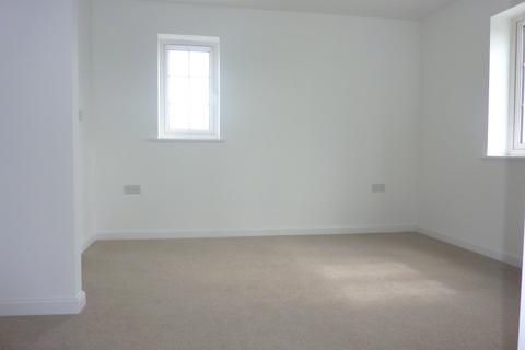 4 bedroom end of terrace house to rent, Quicksilver Street, Worthing, West Sussex, BN13