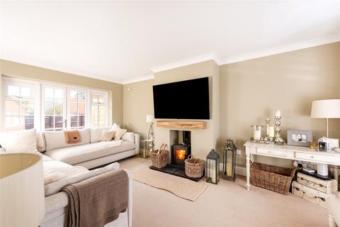 2 Bridge Walk, Deanshanger, Milton Keynes, MK19 6LD