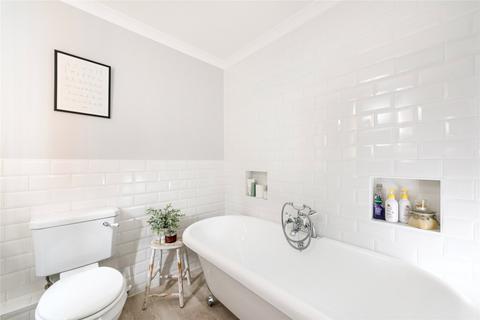 2 Bridge Walk, Deanshanger, Milton Keynes, MK19 6LD