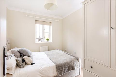 2 Bridge Walk, Deanshanger, Milton Keynes, MK19 6LD