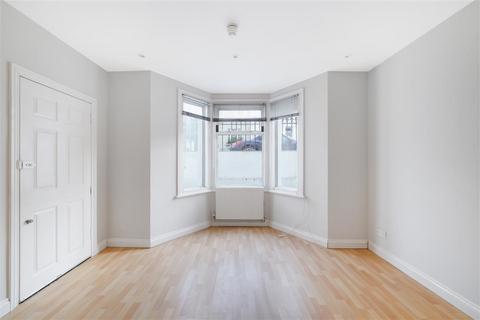 Block of apartments to rent, Earls Court Gardens, SW5