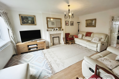 3 bedroom end of terrace house for sale, Birches Crest, Hatch Warren, Basingstoke