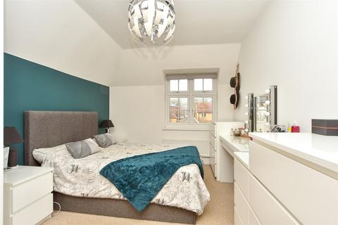 2 bedroom flat for sale, Conveyor Drive, Halling, Rochester, Kent