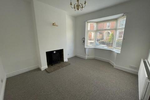 2 bedroom terraced house to rent, Gladstone Terrace, Lincs NG31