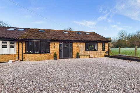 4 bedroom chalet for sale, Dovecote Close, Monks Risborough, Buckinghamshire