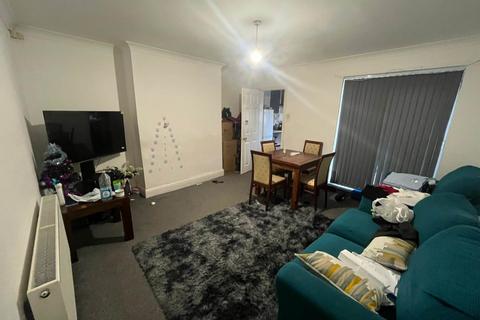 3 bedroom end of terrace house to rent, Lumley Street, Sunderland SR4