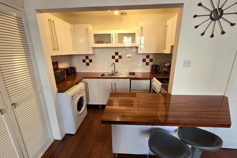 1 bedroom flat to rent, Wallfield Crescent, Rosemount, Aberdeen, AB25