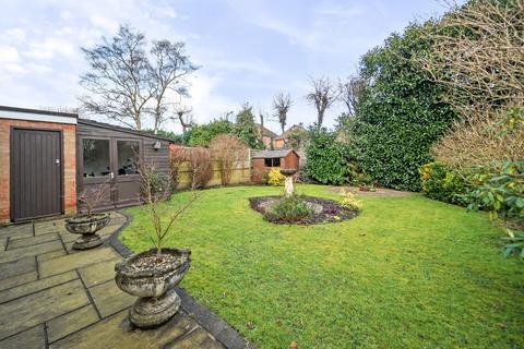 3 bedroom detached house for sale, Willow Way, Farnham, Surrey, GU9