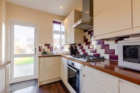 10 Awliscombe Road, Welling, DA16 3JT