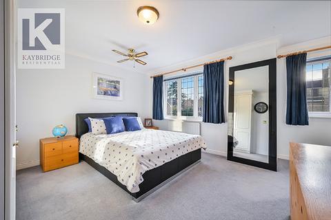 9 Nelson Walk, Epsom, KT19 7LR