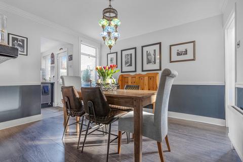 152 Wendover Road, Staines, TW18 3DQ