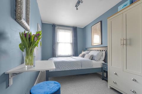 152 Wendover Road, Staines, TW18 3DQ