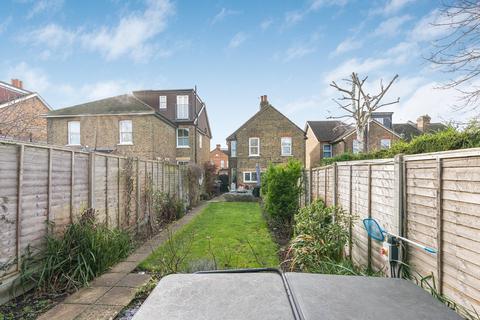152 Wendover Road, Staines, TW18 3DQ