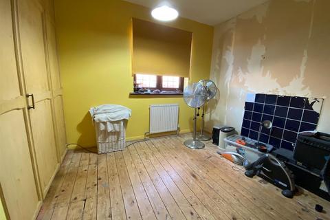 11 Webbscroft Road, Dagenham, RM10 7NL