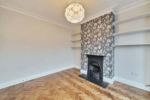 4 bedroom maisonette for sale, Murray Road, London