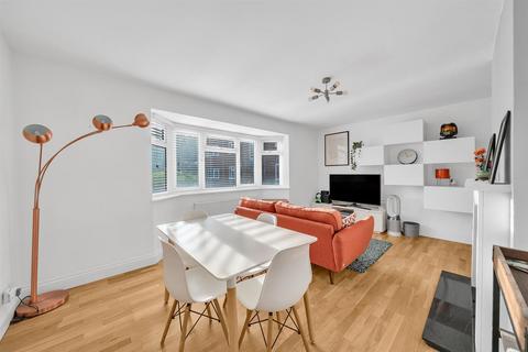 Flat 3, Laurel House Bromley Road, Shortlands, Bromley, BR2 0AH