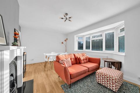 Flat 3, Laurel House Bromley Road, Shortlands, Bromley, BR2 0AH