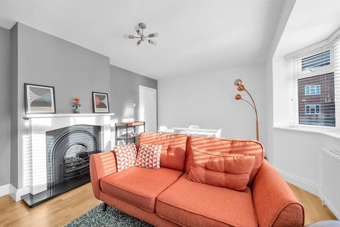 Flat 3, Laurel House Bromley Road, Shortlands, Bromley, BR2 0AH
