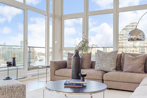 3 bedroom penthouse for sale, Smugglers Way, London