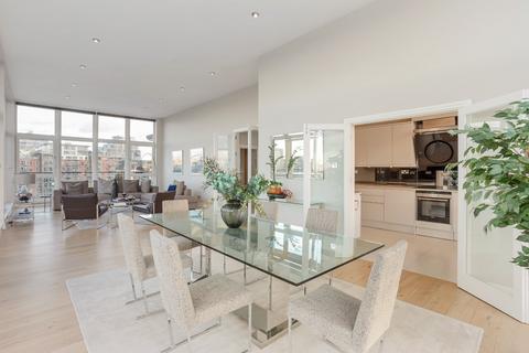 undefined, Smugglers Way, Wandsworth, London