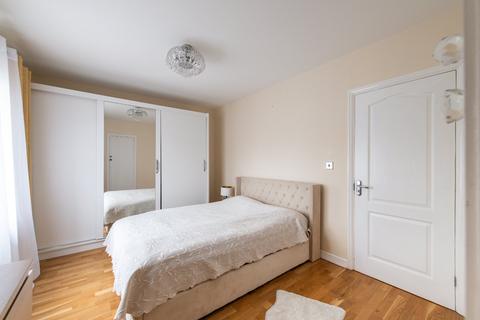 22 Gloucester Road, Gravesend, DA12 5JY