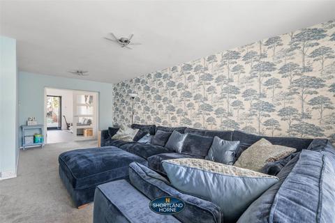 334 Beake Avenue, Radford, Coventry, CV6 2HJ