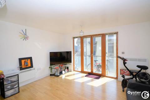 1 bedroom flat to rent, Ilford Hill, Icon Building, IG1