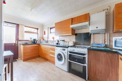 25 Allen Road, Lowestoft, NR32 3PD