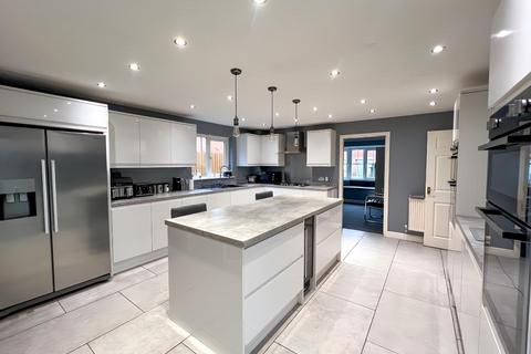 5 bedroom detached house for sale, Waldsassen Road, Pencoed, Bridgend County Borough, CF35 5LW