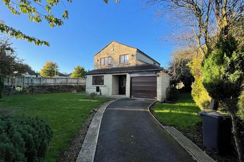 4 bedroom detached house to rent, Heathmoor Close, Idle, Bradford