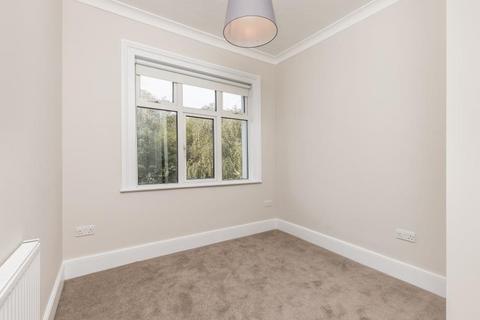 76 Burlington Lane, London, W4 2RR