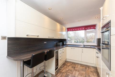 3 bedroom detached house for sale, Honeyden Road, North Cray, Sidcup, Kent