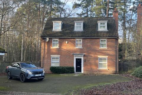 5 bedroom detached house to rent, WALTON WAY, BRANDON, IP27 0HP