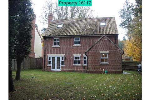 5 bedroom detached house to rent, WALTON WAY, BRANDON, IP27 0HP