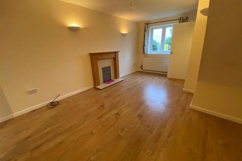 2 bedroom end of terrace house to rent, Harbinger Avenue, Malvern