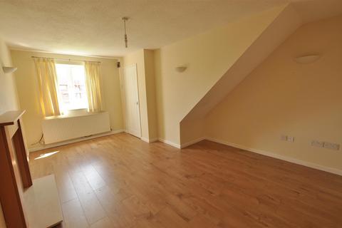 2 bedroom end of terrace house to rent, Harbinger Avenue, Malvern