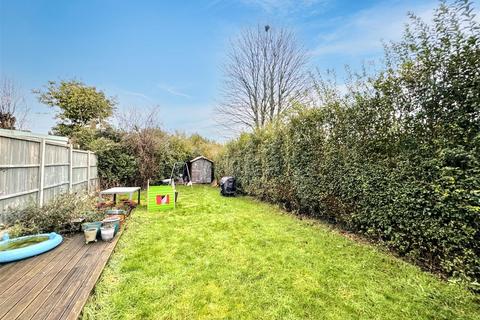 21 Chesterfield Road, Basingstoke, RG21 3BG