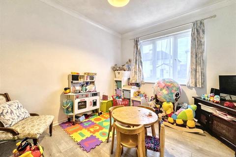 21 Chesterfield Road, Basingstoke, RG21 3BG