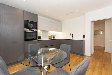 2 bedroom flat to rent, York Road, Battersea SW11