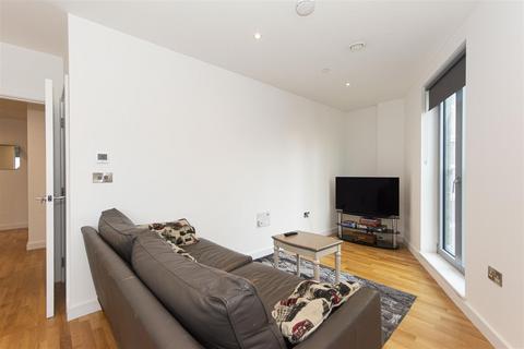 2 bedroom flat to rent, York Road, Battersea SW11