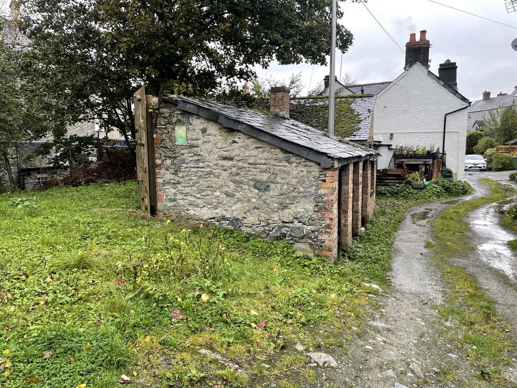 Shed and parking