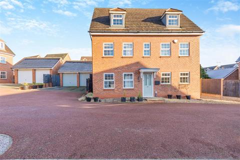 5 bedroom detached house for sale, Waterfield Way, Clipstone Village