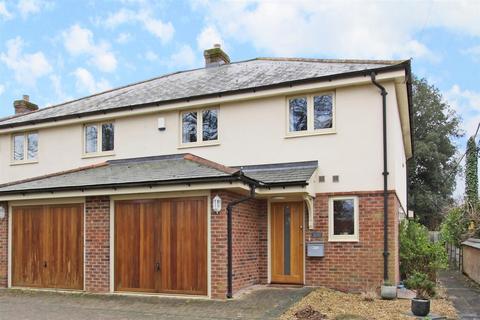 3 bedroom end of terrace house for sale, High Street, Broughton, Stockbridge