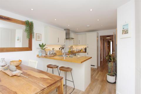 3 bedroom end of terrace house for sale, High Street, Broughton, Stockbridge